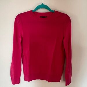 Banana Republic Women's Classic Crewneck Sweater in Bright Pink Fuchsia Medium